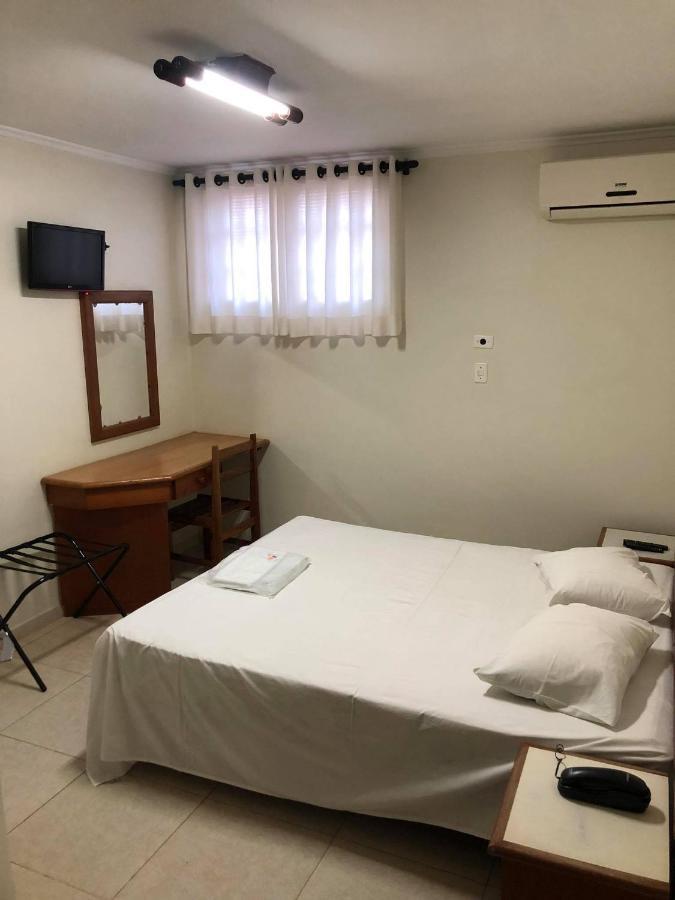 Regio Plaza Hotel Оуриньос Екстериор снимка