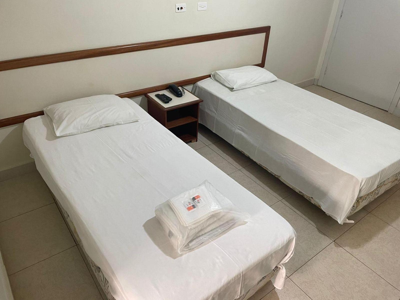 Regio Plaza Hotel Оуриньос Екстериор снимка