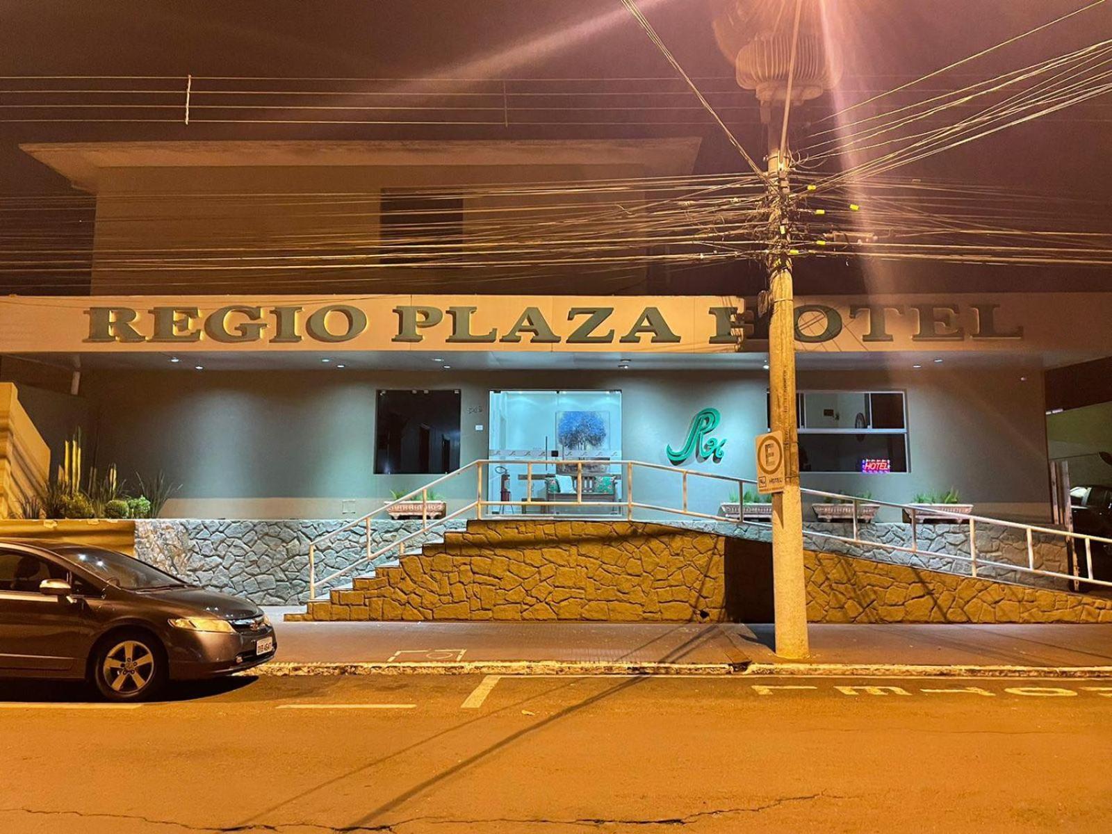 Regio Plaza Hotel Оуриньос Екстериор снимка